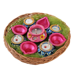 Illustration for article titled Top 4 Corporate Diwali Gifts which are buzzing in the online stores